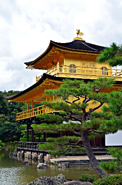 Goldener Pavillon in Kyoto, Japan
